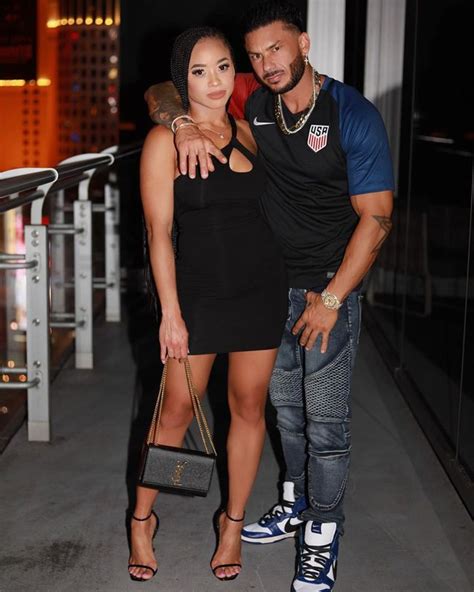 Jersey Shore Nikki Hall Shuts Down Pregnancy Rumors