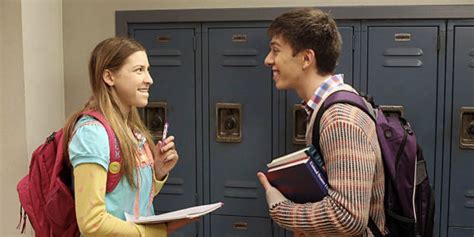 Threadwhy Is Eden Sher So Determined For Audiences To See Sues The Middle Spinoff
