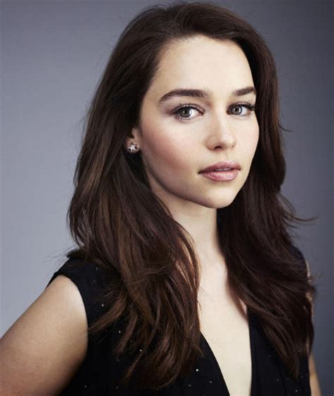 Threadis Emilia Clarkes Me Before You Worth Streaming