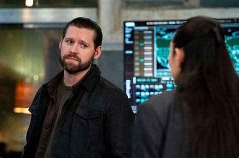 Threadis Jesse Lee Soffers Fbi International Character Too Much Like Chicago Pds Jay Halstead