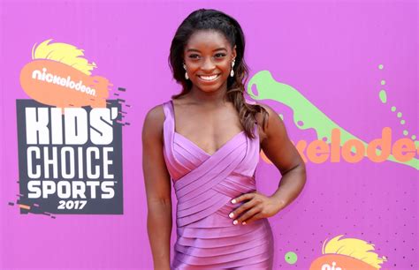 Simone Biles Heightparison