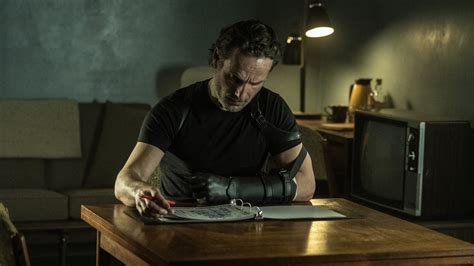 Walking Dead Rick Hand Cut Off Ones Who Live Explained