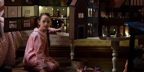Haunting Bly Manor Netflix Cast Character Guide