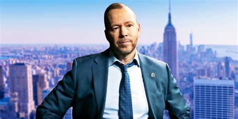 Blue Bloods Sequel Spinoff Confirmed Donnie Wahlberg Boston Blue New Location