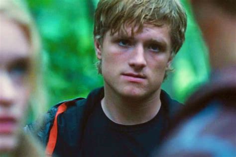 Hunger Games Peeta Camouflage Actor Reaction