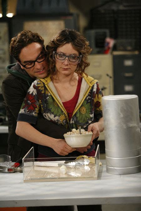 Big Bang Theory Johnny Galecki Sara Gilbert Sitcom Reunion Waste