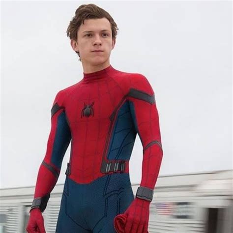 Spider Man How Tall Is Tom Holland Facts Things To Know