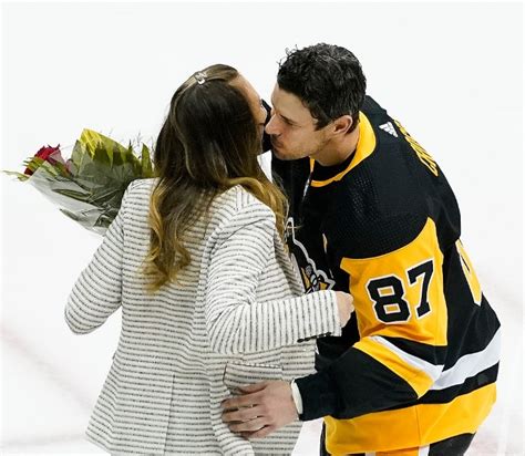 Sidney Crosby Wife