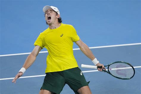 De Minaur