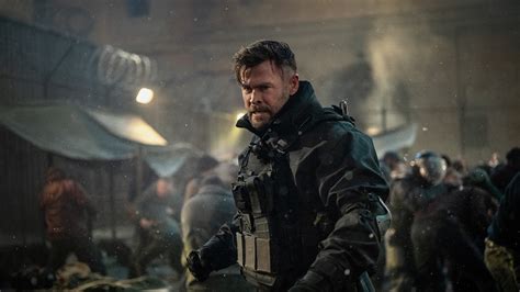 Extraction 2 Tyler Chris Hemsworth Alive Not Dead How