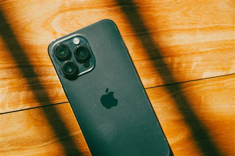 Which Iphones Have Three Cameras