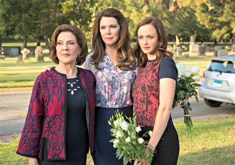 Girlmore Girls Revival Return Amy Serman Palladino Lauren Graham Kelly Bishop Response