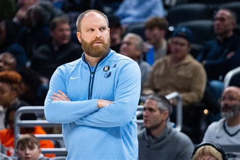 Grizzlies Coach