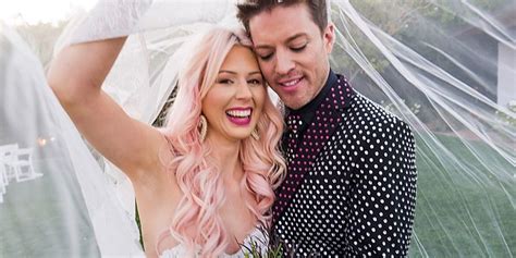 Property Brothers Jd Scott Untraditional Halloween Wedding Took Wife Last Name