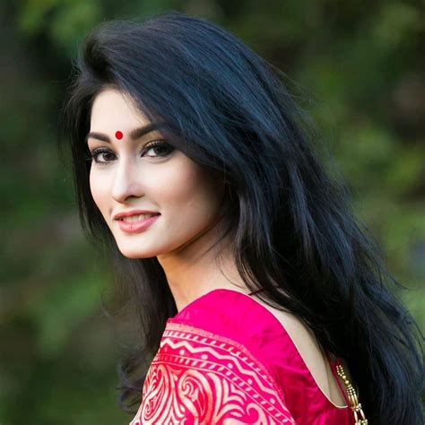 Mei Hasan Wife
