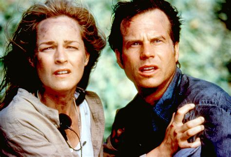 Is Helen Hunt In Twister 2