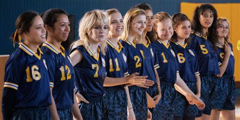 Yellowjackets Show Timeline Girls Lost How Long