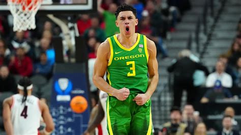 Jackson Shelstad Jackson Shelstad Oregon S Star Player Leading The Ducks To Victory