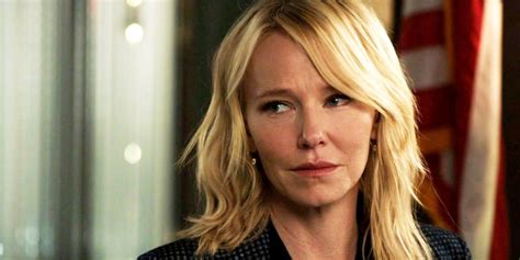Law And Order Svu Amanda Rollins Return Kelli Giddish Insulting