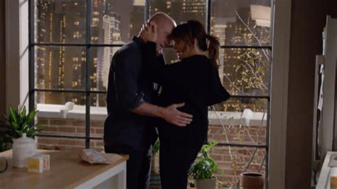 Law And Order Svu Benson Stabler Near Kiss Reflection Christopher Meloni