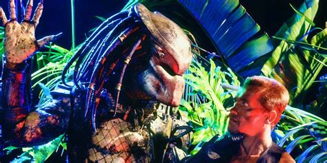 Why Predator Takes Off Mask Before Fighting Dutch