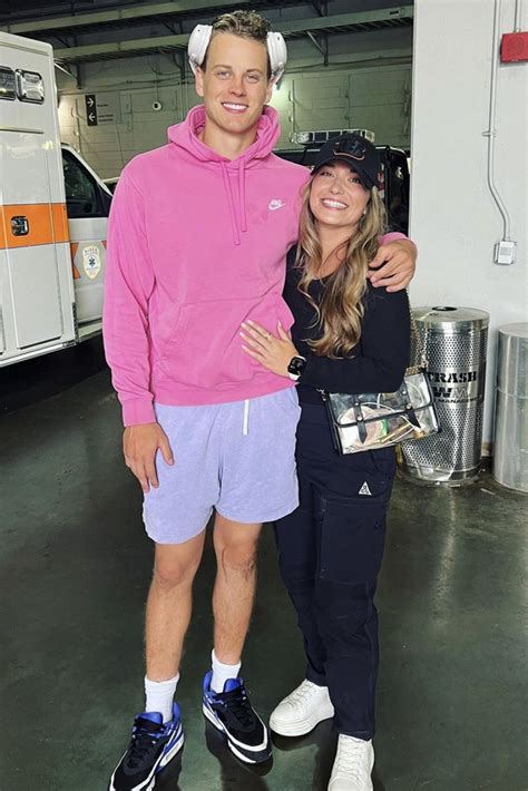 Joe Burrow Girlfriend